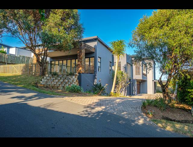 4 BEDROOM HOUSE FOR SALE IN PALM LAKES ESTATE
